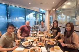 От задержки до прибытия: команда Huashida завершила деловую поездку на Ближнем Востоке