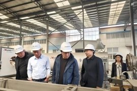 Одна сделка — три линии! Huashida получает крупный заказ на оборудование для теплоизоляционных труб, подтверждая свою силу