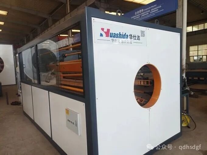Клиент из Нинся в третий раз приобретает оборудование Huashida для производства теплоизоляционных труб — на этот раз специальную производственную линию